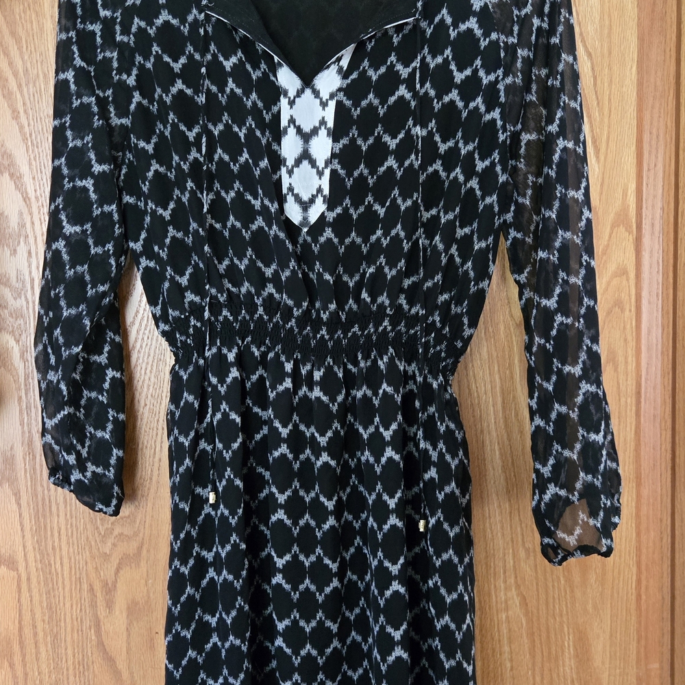 Ivanka Trump Black and White Geometric Long Sleeve Dress